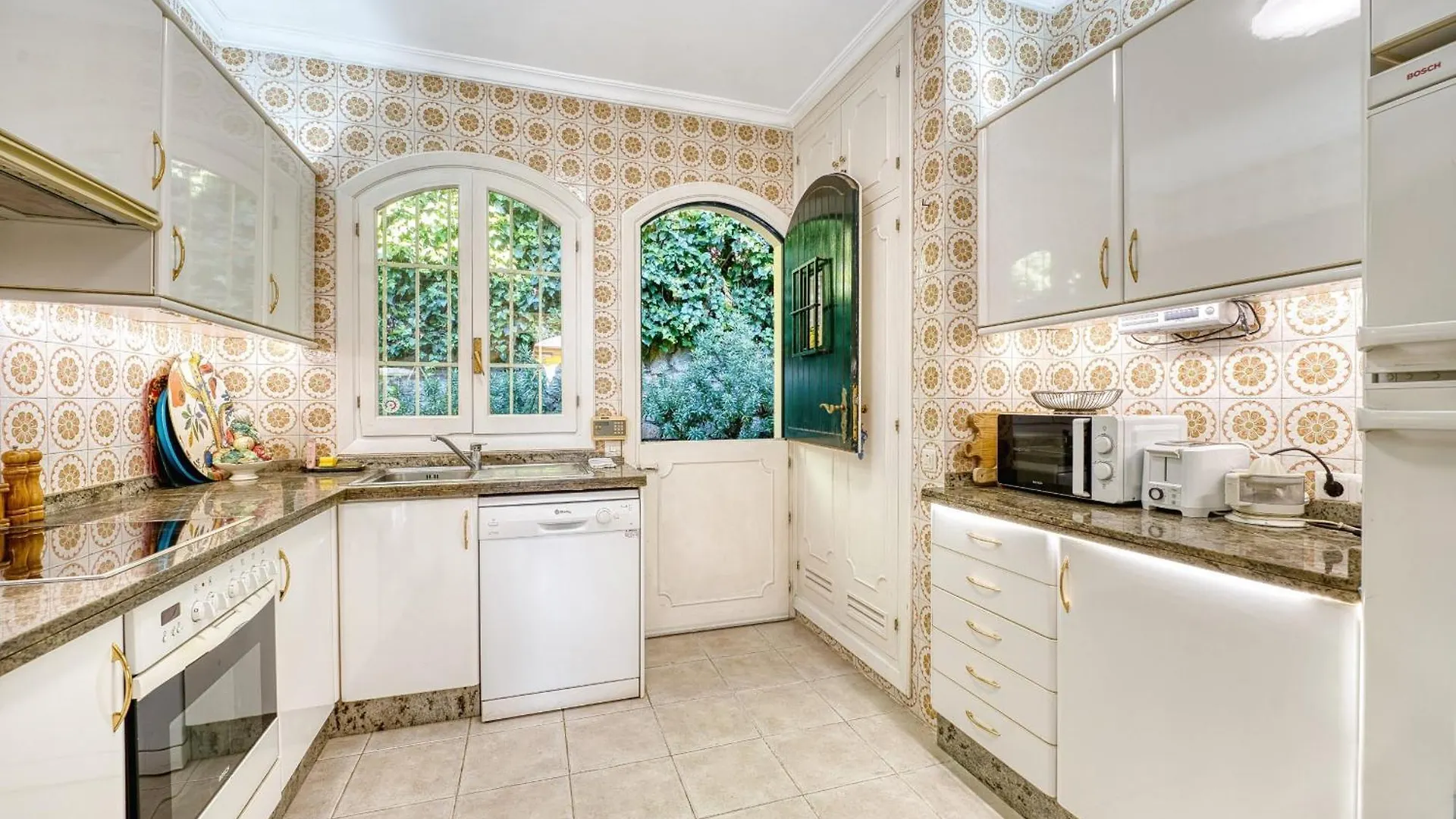 3088 Luxury Bungalow Marbella Oasis Villa
