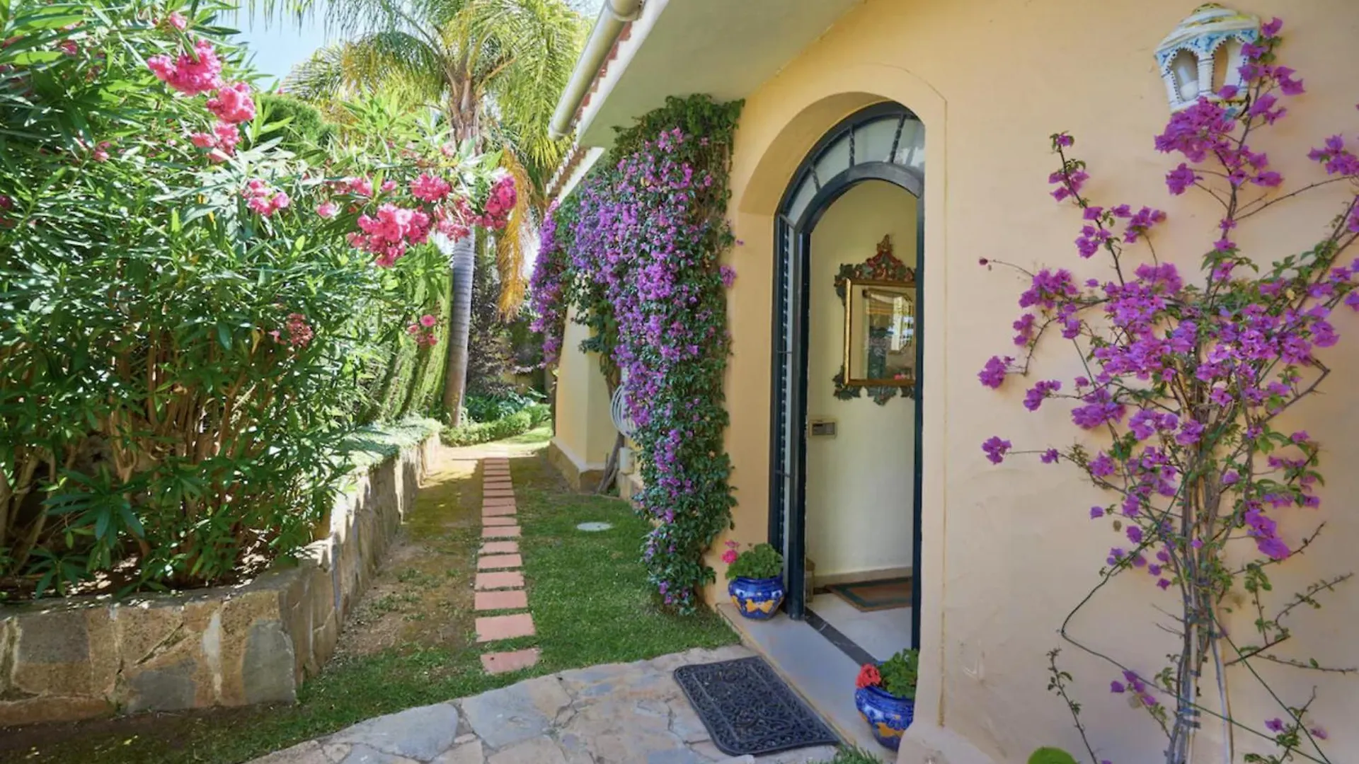 3088 Luxury Bungalow Marbella Oasis